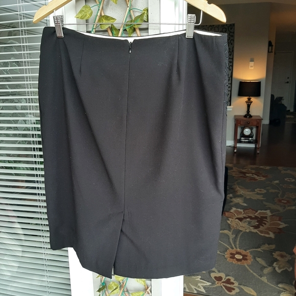 Size 12 Melanie Lyne Skirt - Picture 5 of 8